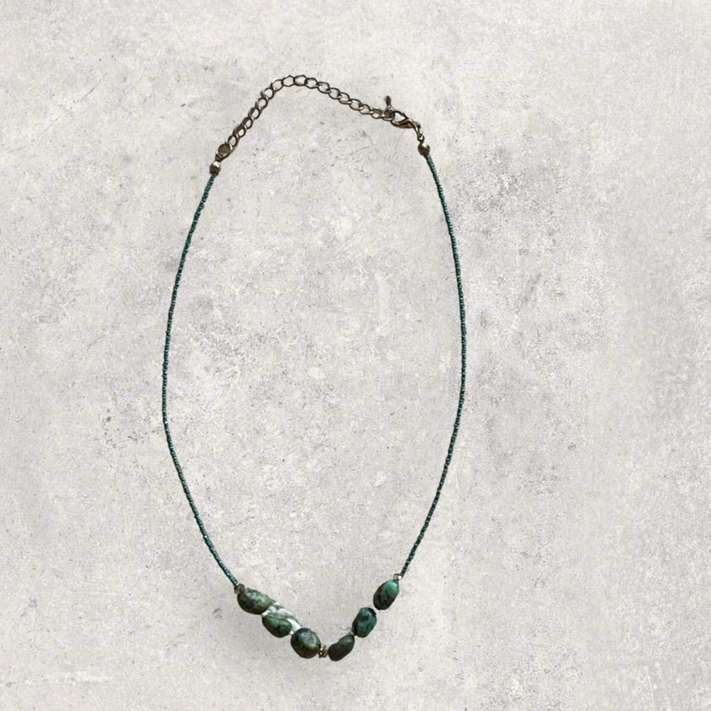 Turquoise Beaded Silver Necklace. Great Condition.